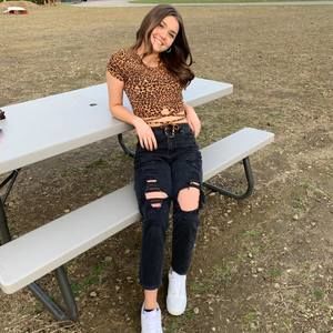 Meet your Posher, Taylor